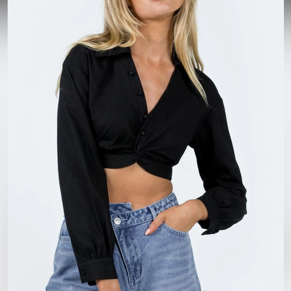 Long Sleeve Cropped Collared Top